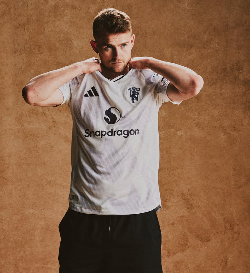 Man United 25/26 Away Shirt