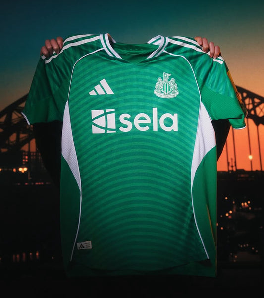 Newcastle 25/26 Away Shirt